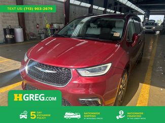 Used 2021 Chrysler Pacifica Touring-L video 1