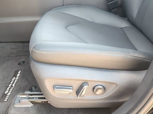 Used 2026 Toyota Grand Highlander AWD image 17