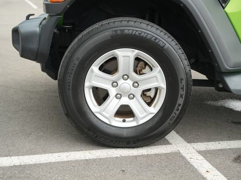 Used 2019 Jeep Wrangler Unlimited Sport S AWD/4WD image 11