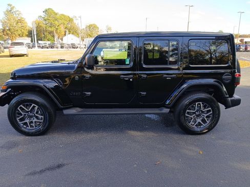 New 2026 Jeep Wrangler Unlimited Sahara image 11