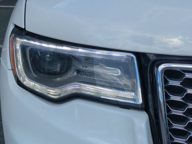 Used 2017 Jeep Grand Cherokee Overland w/ Jeep Active Safety Group AWD/4WD image 10