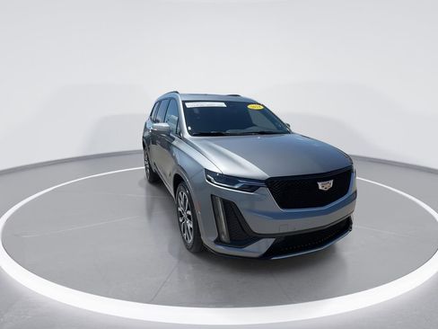 Used 2024 Cadillac XT6 Sport AWD/4WD image 2