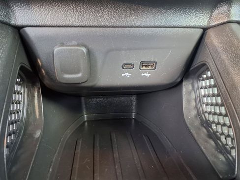 Used 2025 Chevrolet TrailBlazer LT AWD/4WD image 15