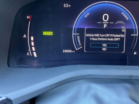 Used 2025 Toyota Camry LE image 39