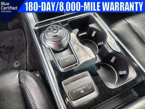 Used 2019 Ford Edge Titanium image 28