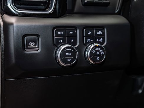 Used 2024 GMC Sierra 2500 Denali Ultimate image 20