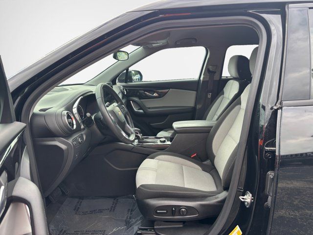 Used 2023 Chevrolet Blazer LT AWD/4WD image 3