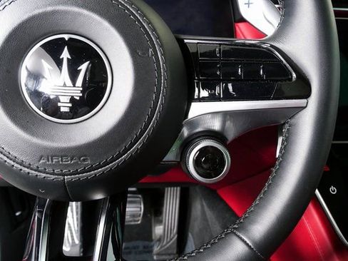 Used 2023 Maserati Grecale Modena image 13