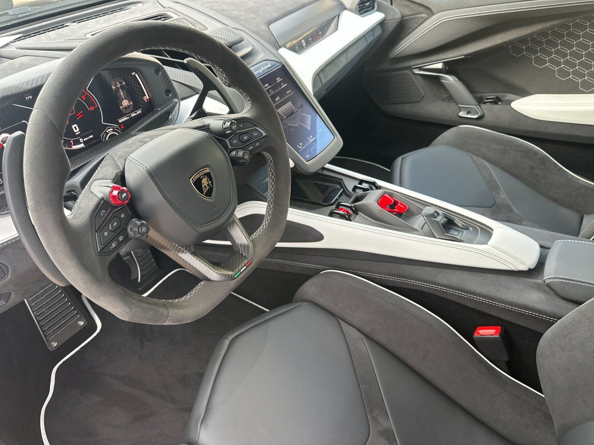Used 2026 Lamborghini Revuelto AWD/4WD image 14