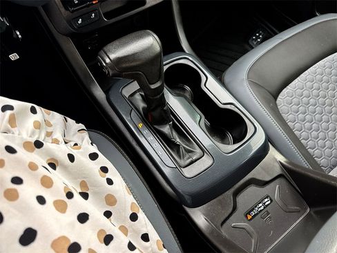 Used 2021 Chevrolet Colorado Z71 w/ Safety Package image 19