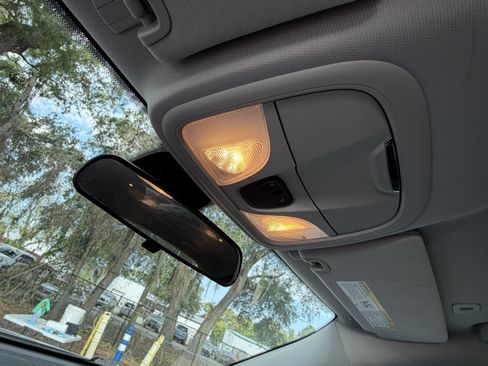 Used 2019 Jeep Cherokee Latitude Plus FWD image 29