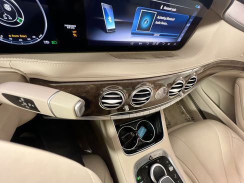 Used 2019 Mercedes-Benz S 450 Sedan image 25