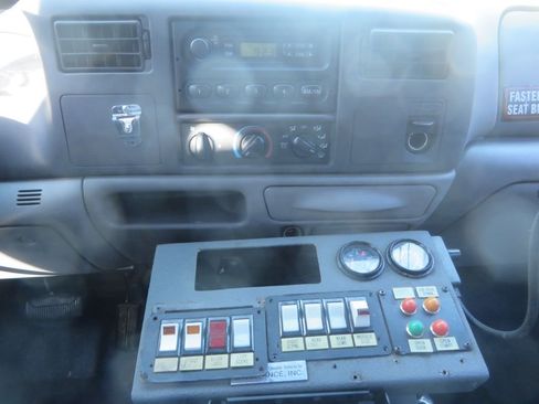 Used 2001 Ford F450 2WD Crew Cab Super Duty image 22