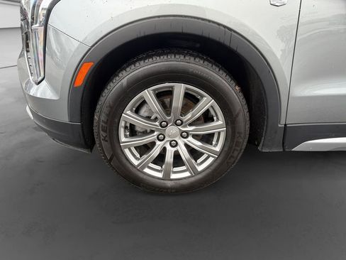 Used 2023 Cadillac XT4 Premium Luxury image 9