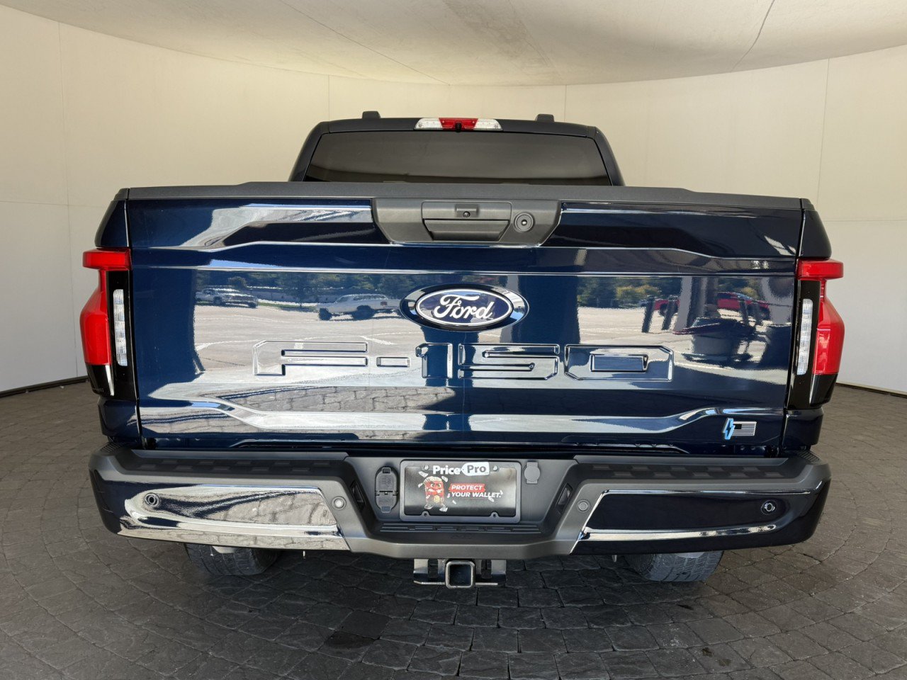 Used 2024 Ford F150 Lightning XLT AWD/4WD image 7