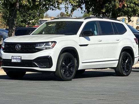 Used 2022 Volkswagen Atlas SEL R-Line image 8