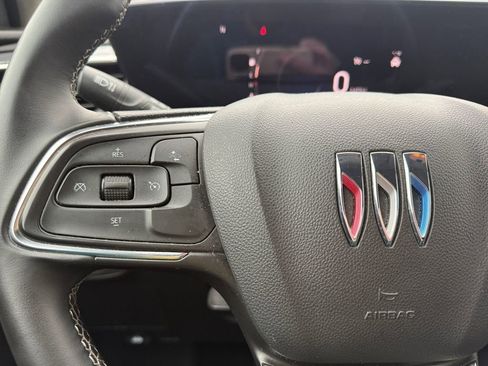 Used 2025 Buick Encore GX Preferred image 25
