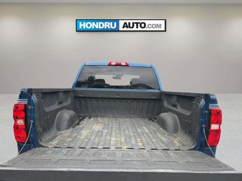 Used 2018 Chevrolet Silverado 1500 LT w/ All Star Edition AWD/4WD image 9