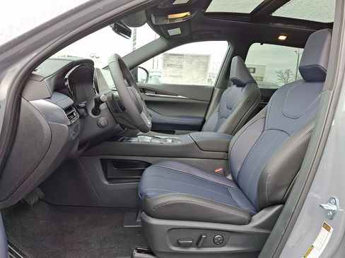 New 2026 INFINITI QX60 Sport image 10