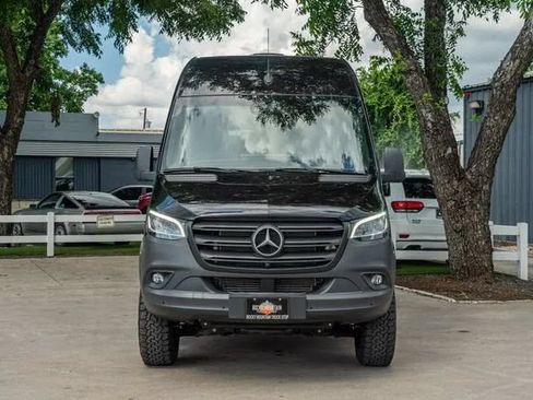 Used 2022 Mercedes-Benz Sprinter 2500 image 7