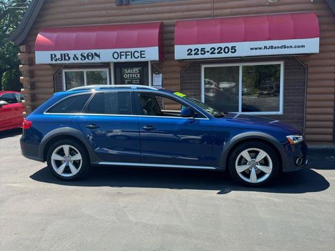 Used 2016 Audi A4 Premium AWD/4WD image 2