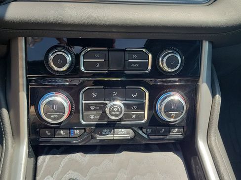 Used 2023 GMC Yukon XL Denali w/ Denali Reserve Package AWD/4WD image 29