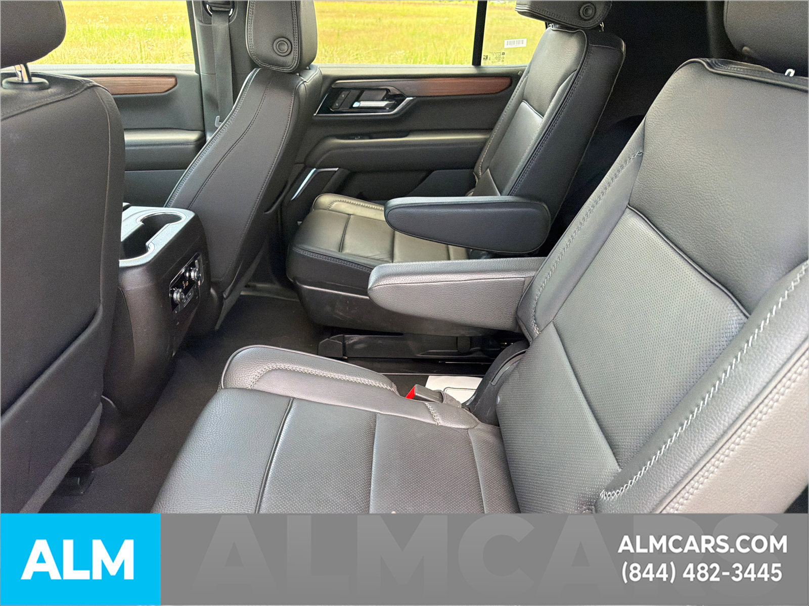 Used 2025 GMC Yukon Denali AWD/4WD image 23