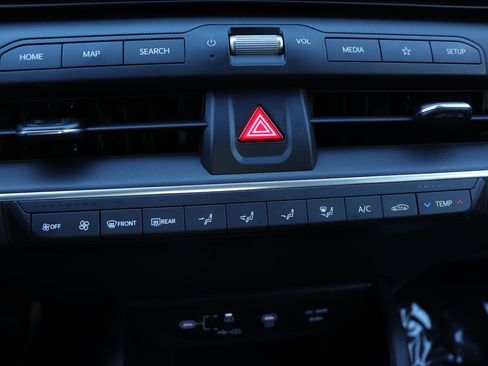 Used 2025 Kia K4 LXS image 29