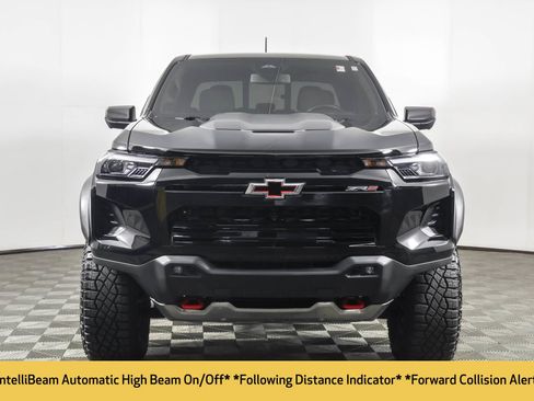 Used 2025 Chevrolet Colorado ZR2 w/ Technology Package AWD/4WD image 10