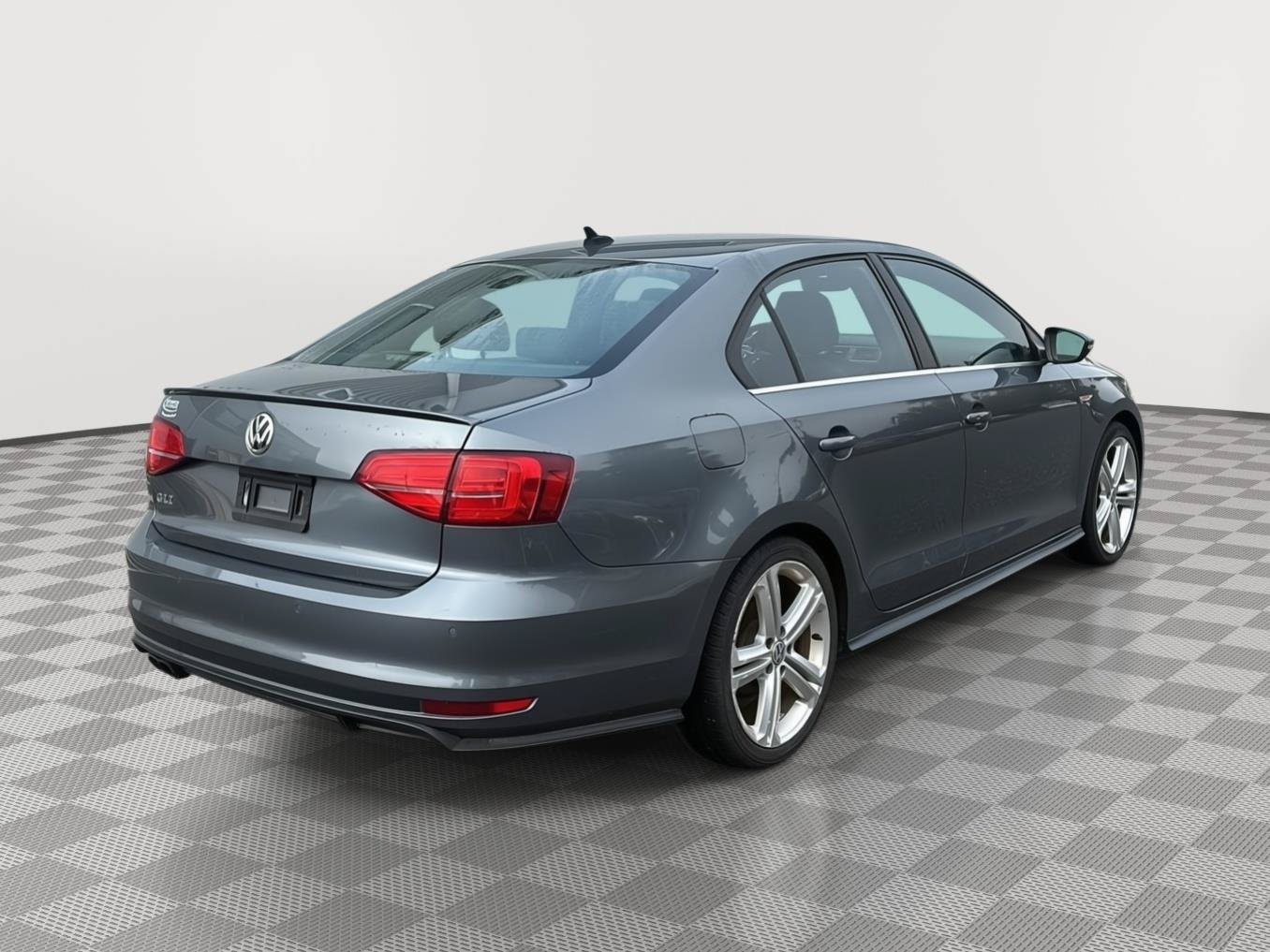 Used 2017 Volkswagen Jetta GLI FWD image 5