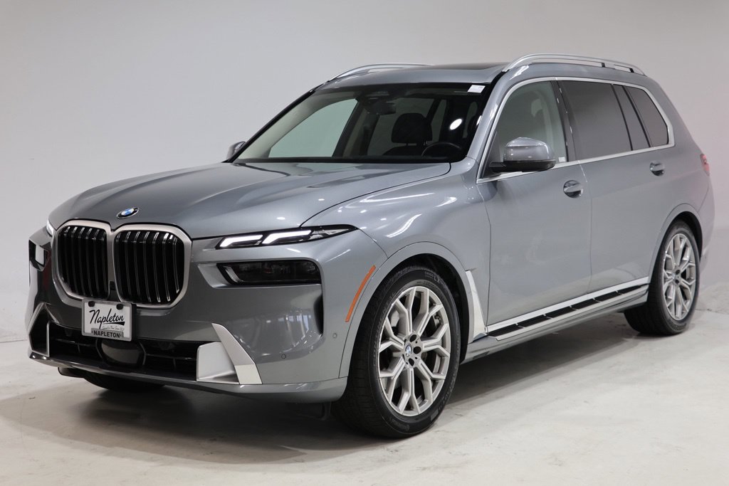 Used 2026 BMW X7 xDrive40i AWD/4WD image 3