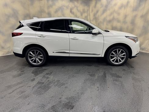 Used 2023 Acura RDX AWD w/ Technology Package image 9