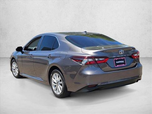 Used 2022 Toyota Camry LE FWD image 7