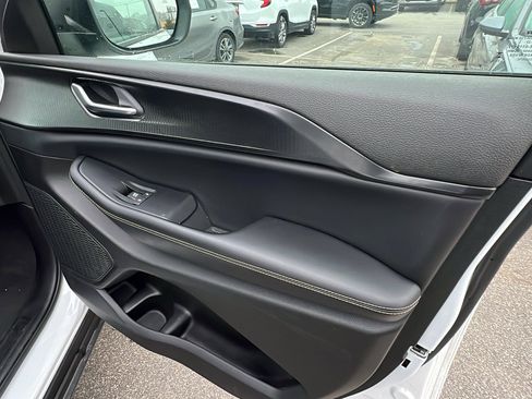 Used 2023 Jeep Grand Cherokee L Laredo image 19