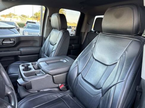 Used 2024 Chevrolet Silverado 2500 Custom w/ Custom Value Package image 19