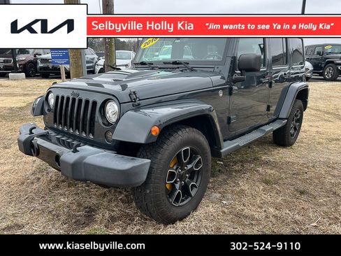 Used 2018 Jeep Wrangler Unlimited Sahara image 1