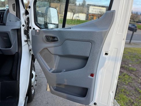 Used 2019 Ford Transit 350 XLT image 13