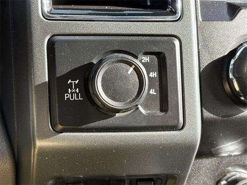 Used 2022 Ford F250 XLT w/ XLT Premium Package image 27