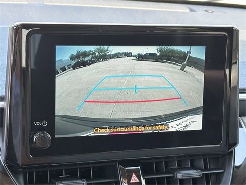 Certified 2025 Toyota Corolla Cross LE w/ Moonroof Package image 18