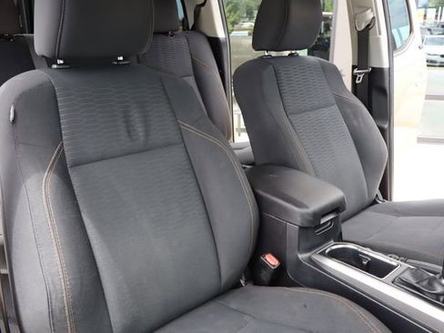 Used 2018 Toyota Tacoma SR5 RWD image 14