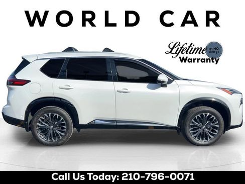 Used 2026 Nissan Rogue Platinum w/ Platinum Premium Package AWD/4WD image 2