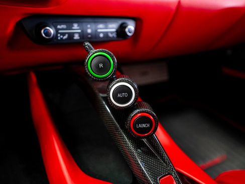 Used 2020 Ferrari 812 Superfast RWD image 89