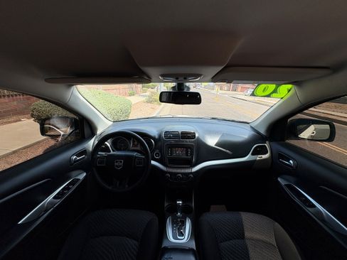 Used 2019 Dodge Journey SE FWD image 13