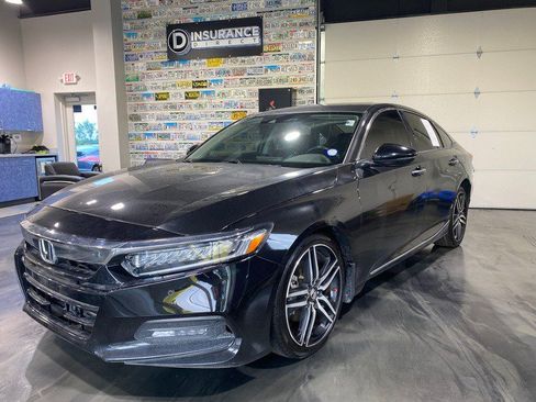 Used 2020 Honda Accord Touring image 5