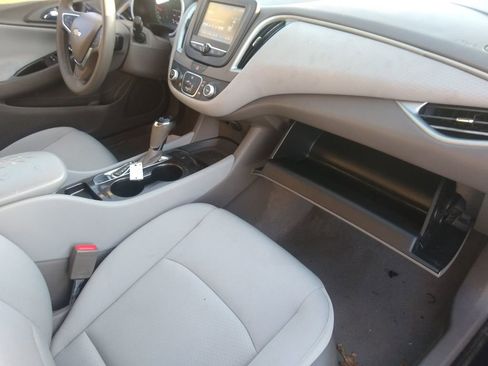 Used 2018 Chevrolet Malibu LS w/ LPO, Convenience Package 1 image 33