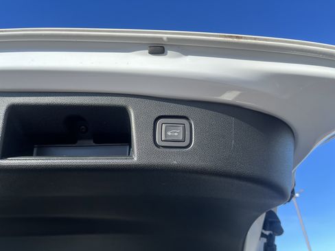 Used 2025 Chevrolet Blazer EV LT image 19