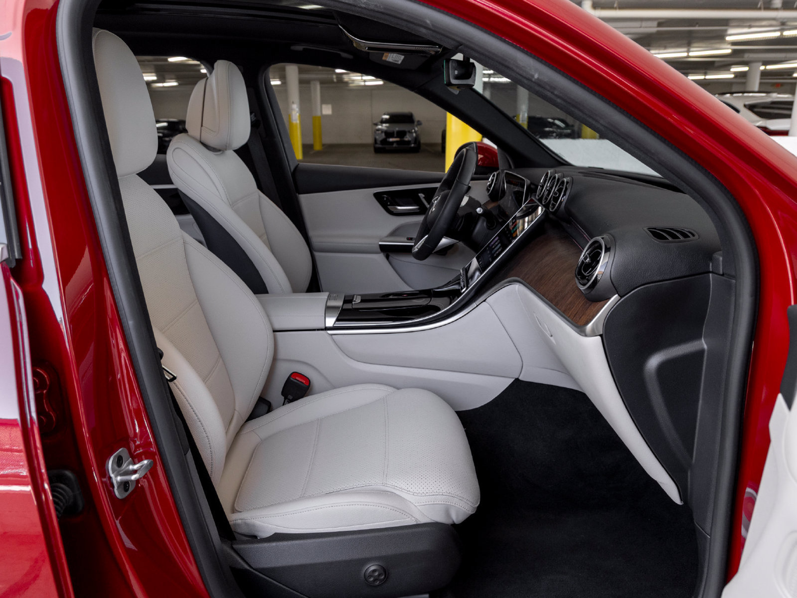 Certified 2026 Mercedes-Benz GLC 300 image 28