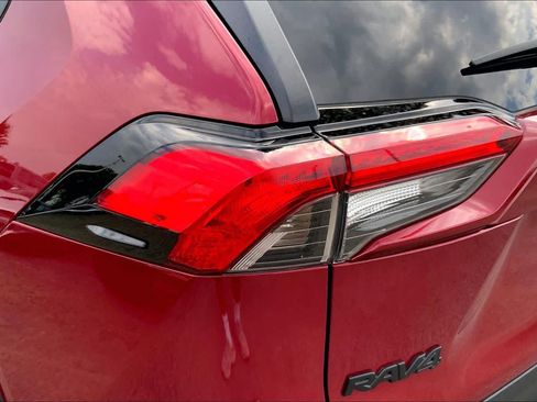 Used 2024 Toyota RAV4 XLE FWD image 25