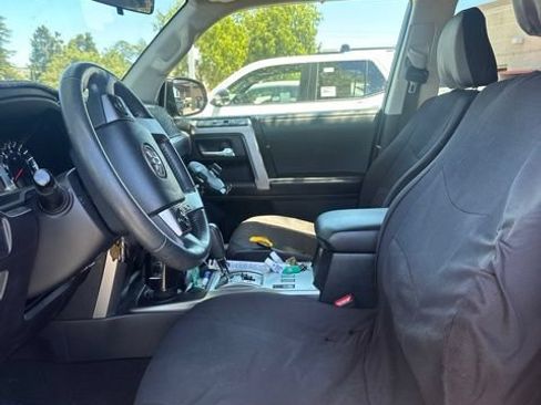 Used 2019 Toyota 4Runner SR5 AWD/4WD image 3
