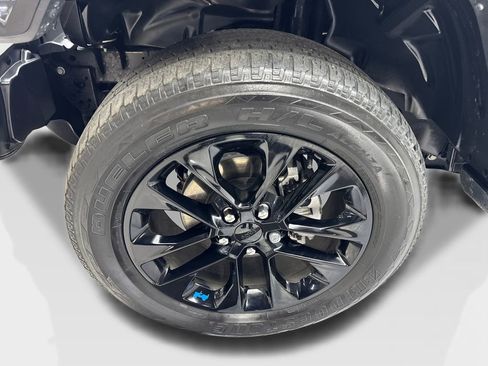 Used 2022 Jeep Wrangler Unlimited Sahara w/ Cold Weather Group AWD/4WD image 81